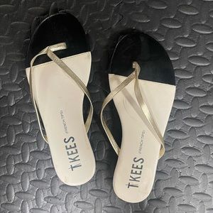 Tkees, size 8. Multi colored